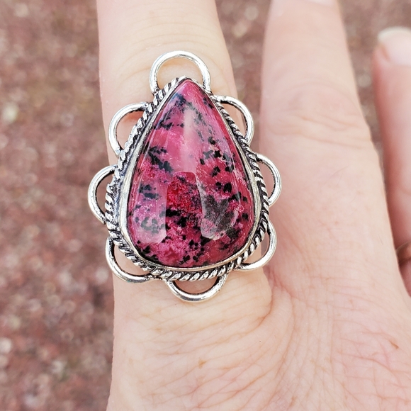 New Pink Thulite 925 Silver Ring. - Picture 8 of 14
